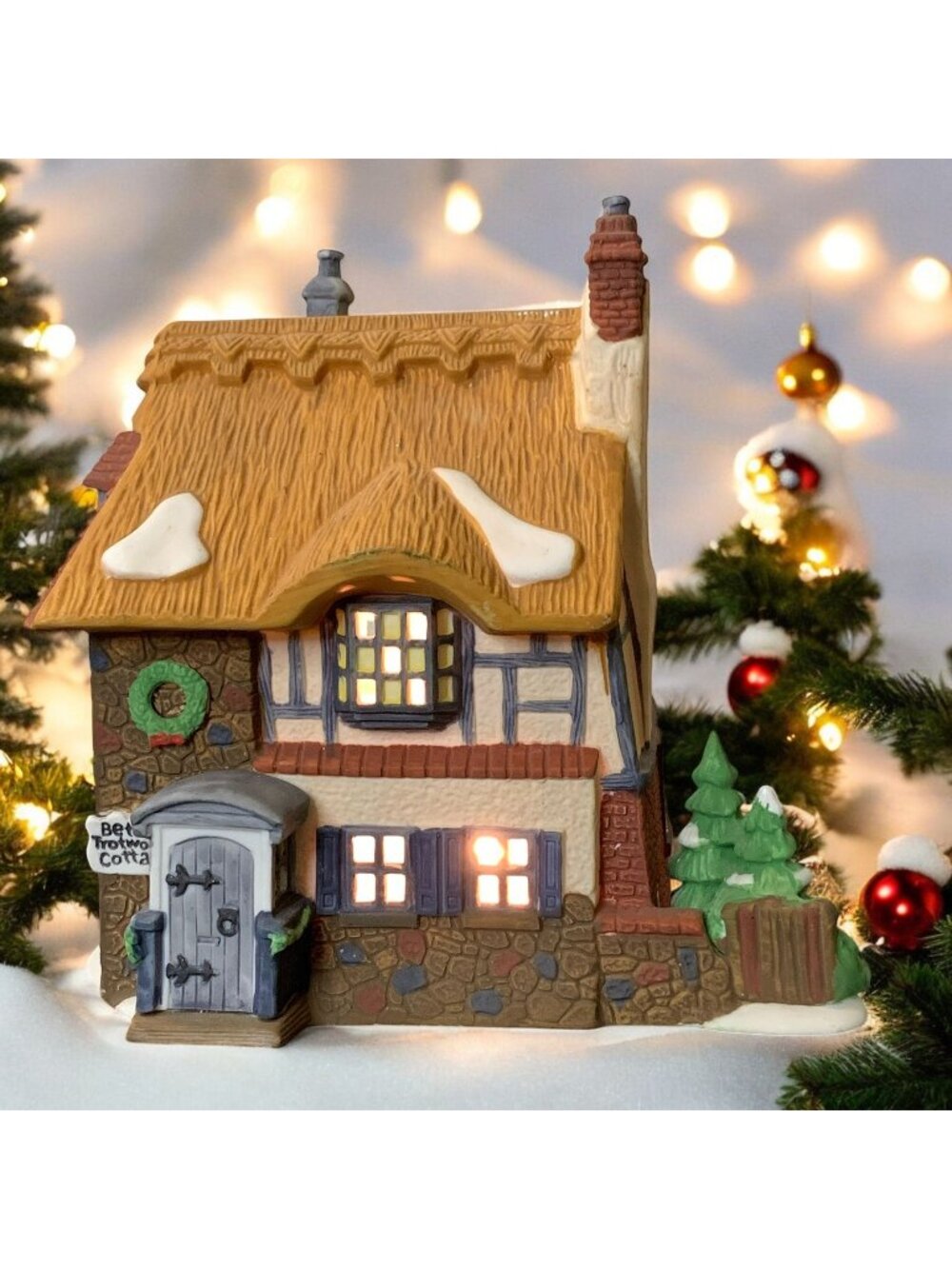 Dept 56 Betsy Trotwood’s Cottage Dickens Village Lighted Building - 1989